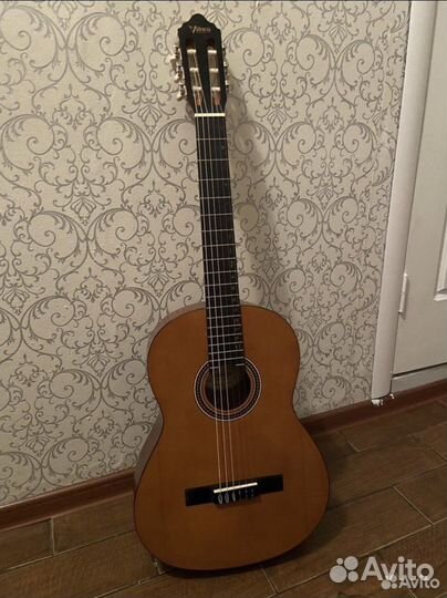 Классическая гитара бу