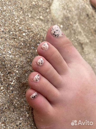 Педикюр маникюр