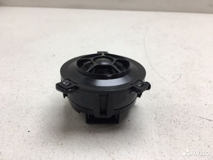 Динамик задний правый Volkswagen Touareg 3 CR 3.0