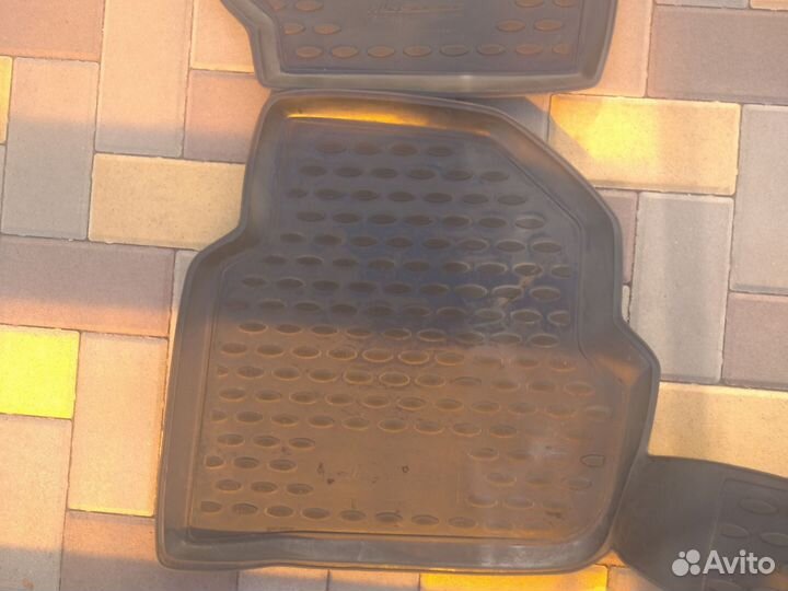 Коврики резиновые VW polo sedan