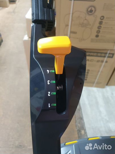 Газонокосилка бензиновая с регулир.скорости