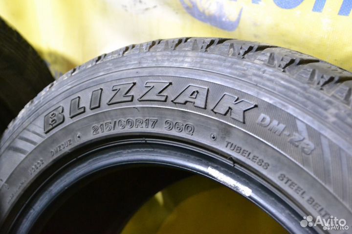 Bridgestone Blizzak DM-Z3 215/60 R17