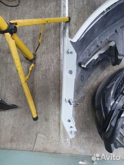 Бампер передний Skoda Rapid 1