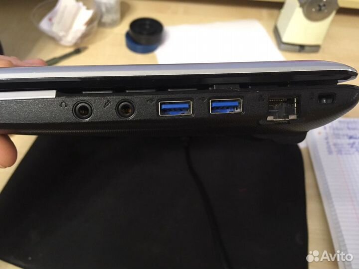 Ноутбук asus Eee PC 1215N