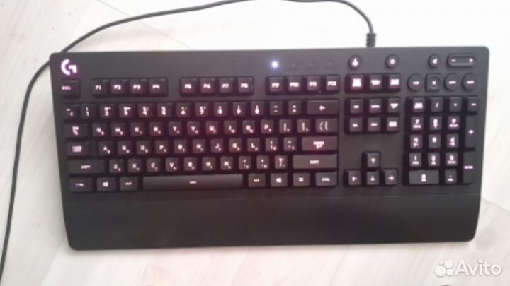 Клавиатура logitech g213