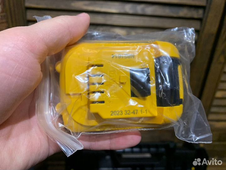 Шуруповерт dewalt dcd701d2