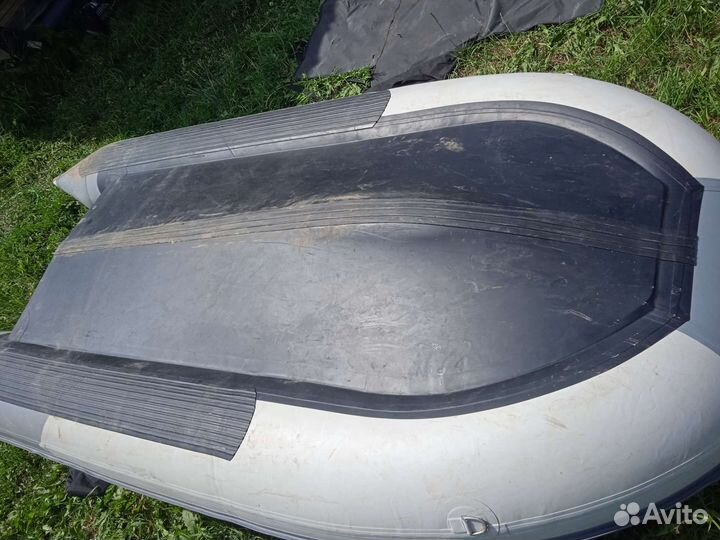 Лодка Gladiator 330al