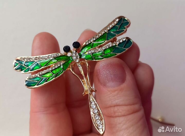 Брошки бижутерия