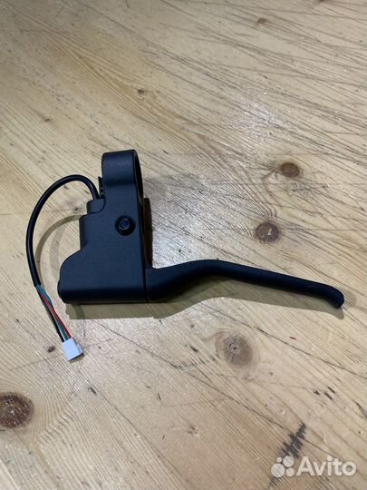 Ручка тормоза для электросамоката