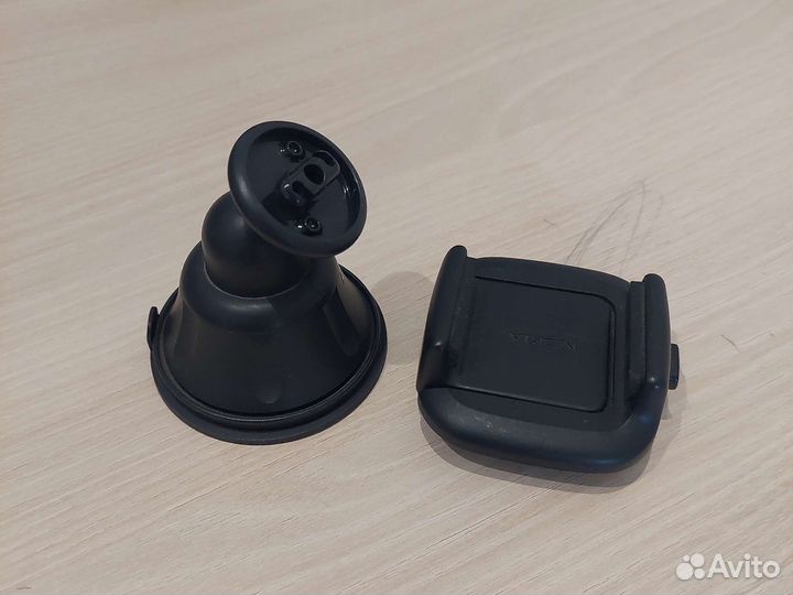 Держатель для телефона в машину