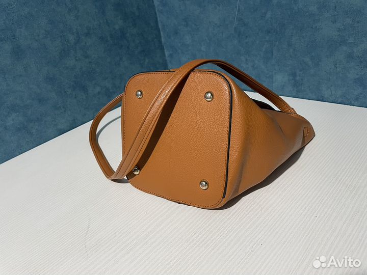 Сумка маленькая женская через плечо коричневая