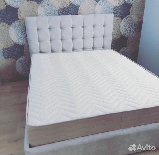 Кровать двухспальная с рассрочку