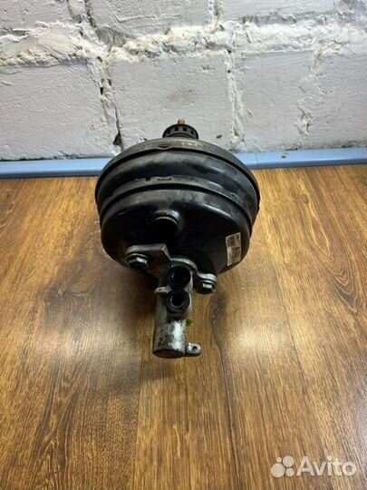 Вакуумный усилитель тормозов Volkswagen Passat B5+