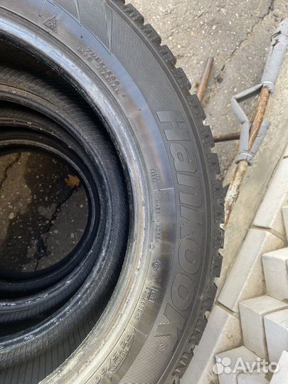 Hankook Winter I'Pike 215/60 R17 95T