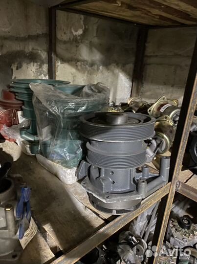 Насос водяной ручейковый WP10 shaanxi 612600060569