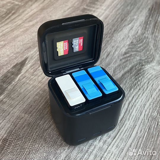 Кейс зарядный для аккумуляторов GoPro