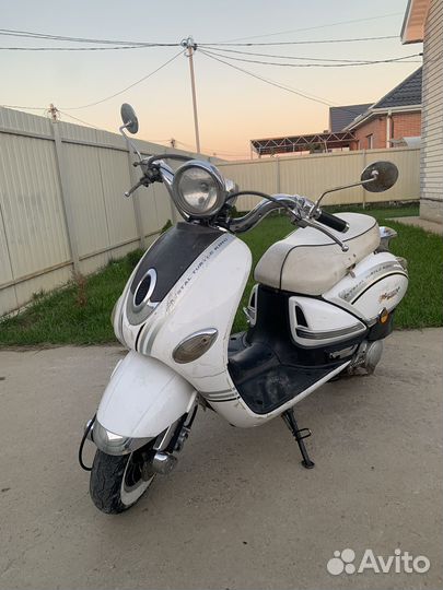 Продам Скутер 4т