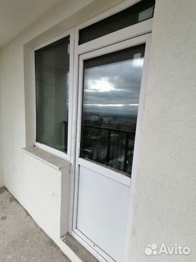 Дверь пластиковая, балконный блок