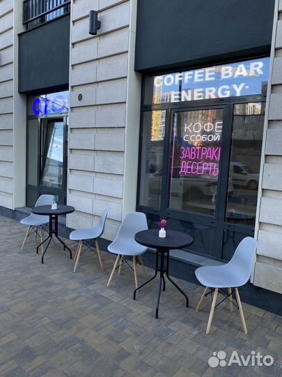 Бариста в кофейню