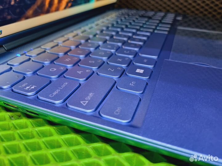 Ноутбук Новый intel i7/16Gb/SSD 256Gb