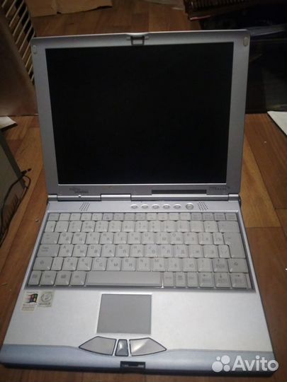 Редкий рабочий ноутбук fujitsu siemens lifebook