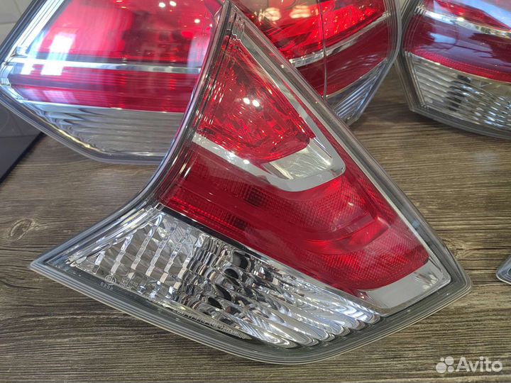 Комплект задних фонарей Nissan X-Trail T32