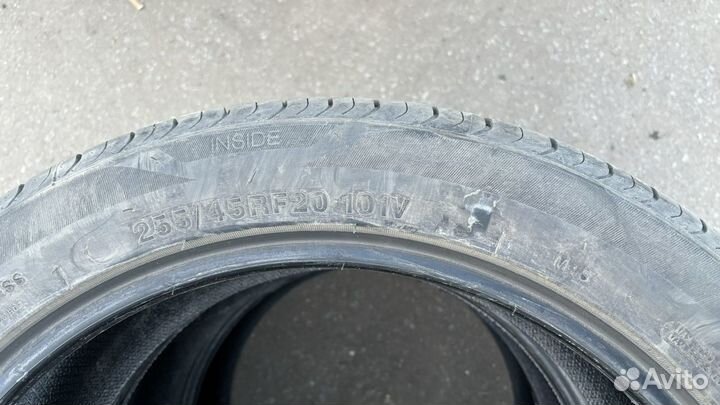 Arivo Ultra ARZ5 255/45 R20 101V