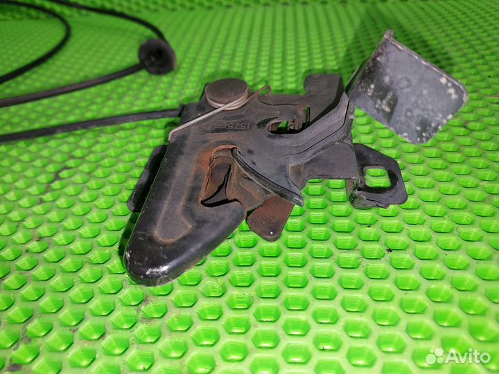 Замок капота Cadillac Escalade GMT800