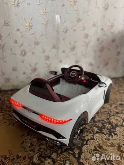 Детский электромобиль