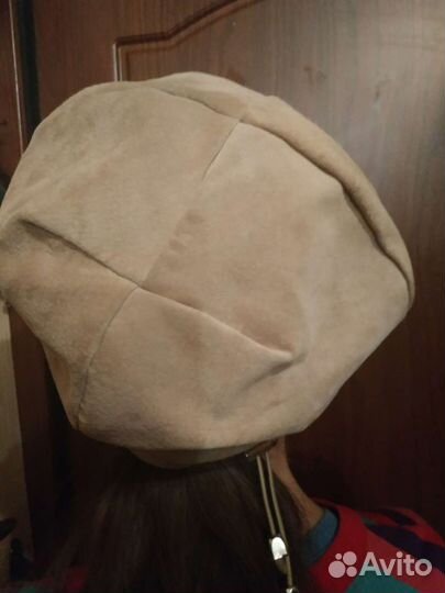 Берет из замши новый