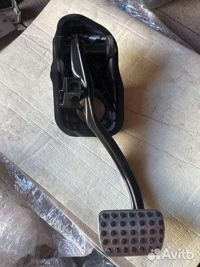 Педаль тормоза mercedes s class w222