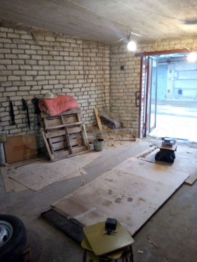 Гараж, > 30 м²