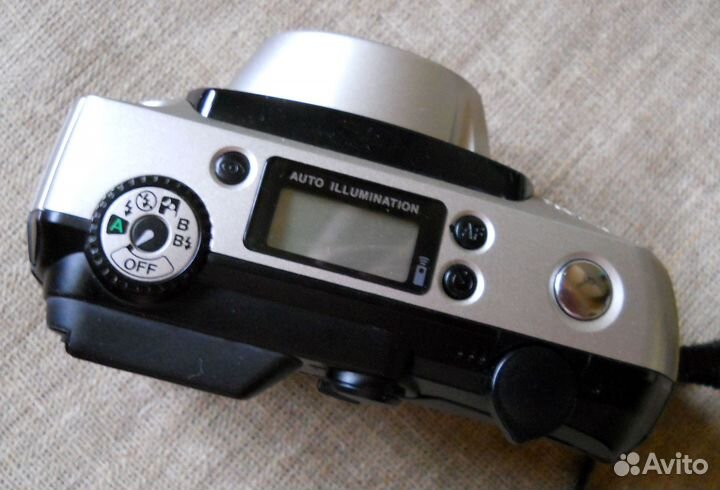 35-мм камеры Pentax Espio 160 и Skina SK301