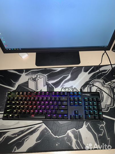 Играя клавиатура HyperX Alloy Origins