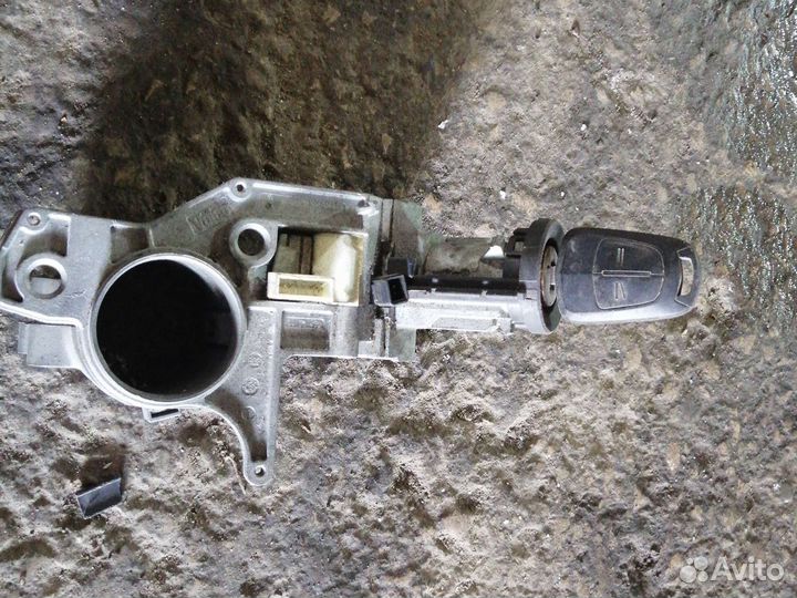 Замок зажигания с ключом Opel Astra