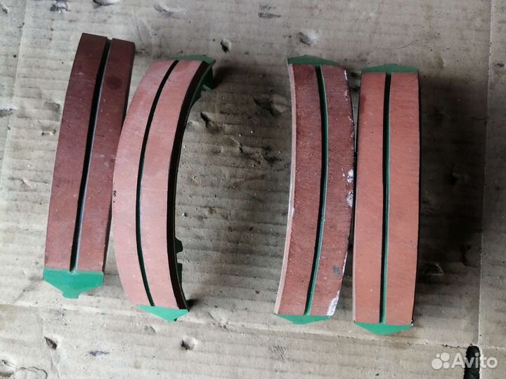 Тормозные колодки задние таврия