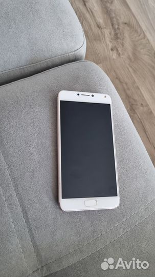 Продам asus Zenfone 4 Max