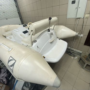 Продам риб лодка Zodiac Pro Jet 350, Франция