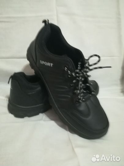 Кроссовки мужские 41,42,43,45 р-ры