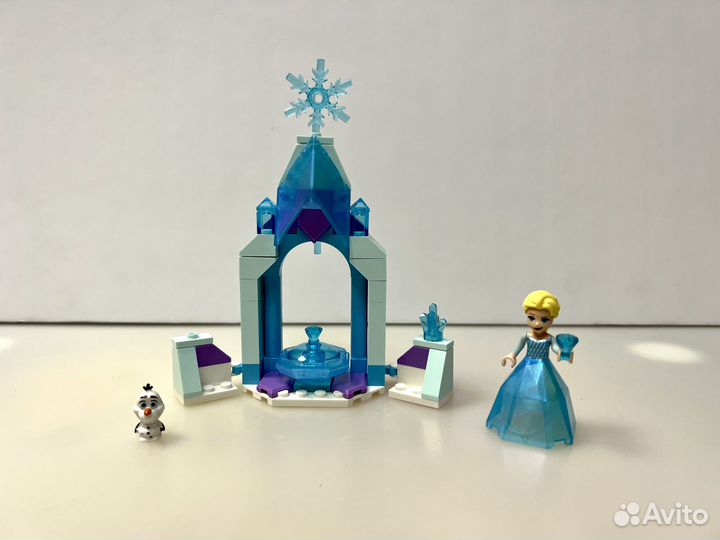 Lego 43199 Disney Princess Двор замка Эльзы