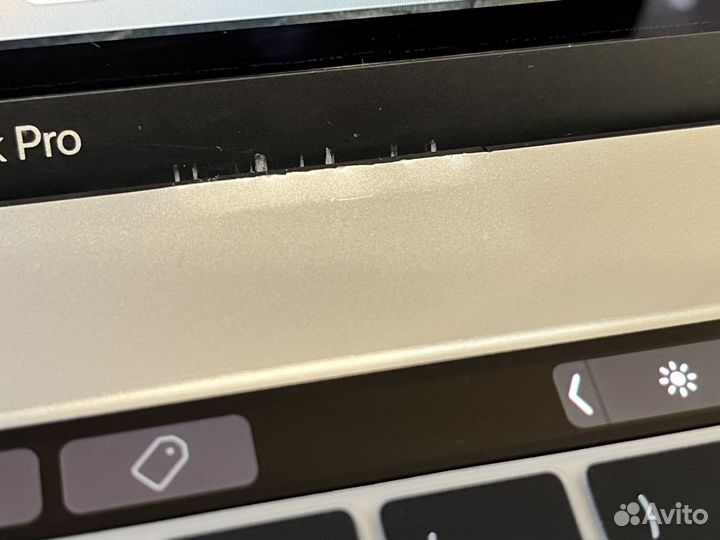 MacBook Pro 15 (2018), 512 ГБ, Core i7, 2.2 ГГц, RAM 16 ГБ, Radeon Pro 560X 4 ГБ