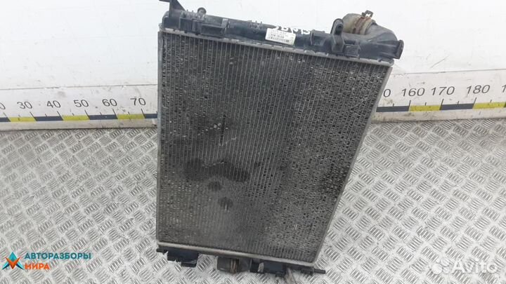 Радиатор (основной) Dacia Duster 2013 8200735039