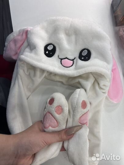 Шапка с двигающимися ушами