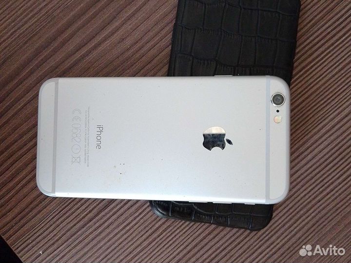 Телефон iPhone 6