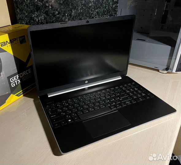 Ноутбук HP laptop i5-1035G4/16GB/512SSD
