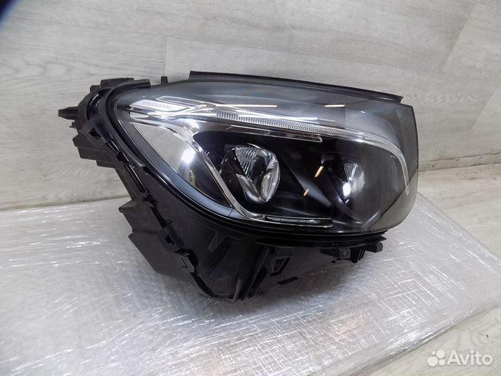Фара правая Mercedes-Benz GLC