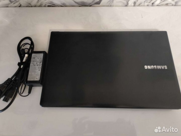 Ноутбук Samsung