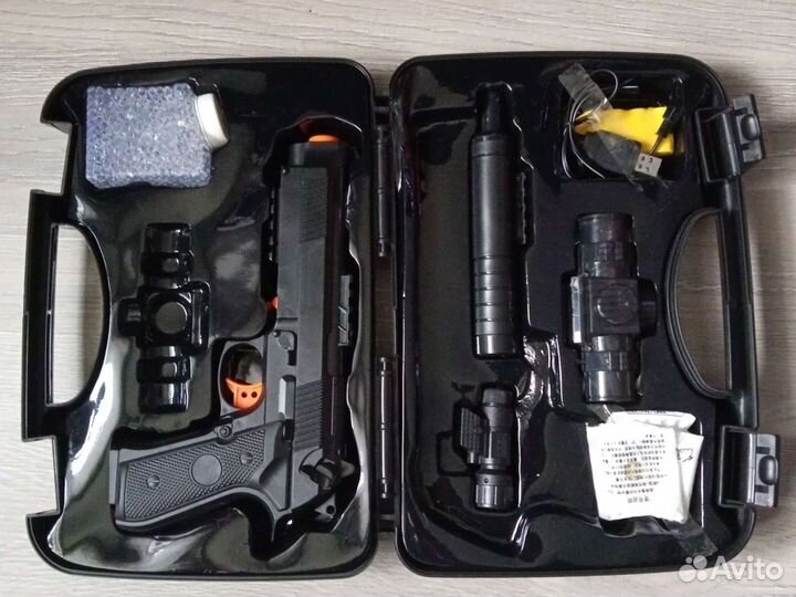 Игрушечный пистолет Beretta M92