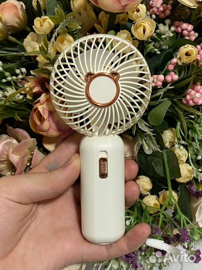 Милый ручной вентилятор с USB зарядкой