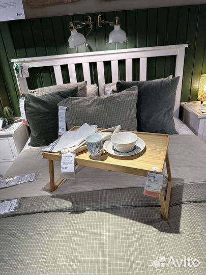 Поднос на ножках. (бук)